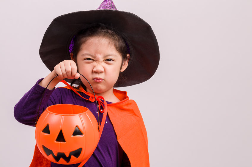 4 Food Allergy Trick-or-Treating Tips